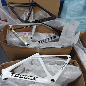 Cuadro de Bicicleta de Carretera TOSEEK Personalizado de Fábrica, Ligero, con <span class=keywords><strong>Eje</strong></span> <span class=keywords><strong>Pasante</strong></span> BBT47, Cableado Interno, Cuadro de Bicicleta de Carreras Resistente - Product Image 2