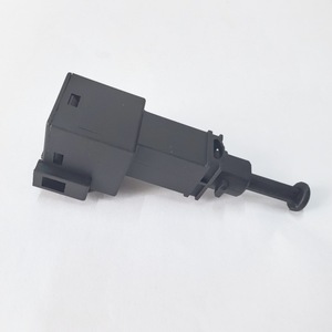 Interruptor de luz de freno para Jetta Bora Polo Passat, pieza de repuesto OEM 1J0945511A - Product Image 1