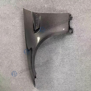 Pièces automobiles personnalisées en gros, performance automobile, pièces automobiles noires, véritable fibre de carbone, garde-boue de voiture Lci pour BMW Série 3 335i E92 E93 2011 2010 - Product Image 6