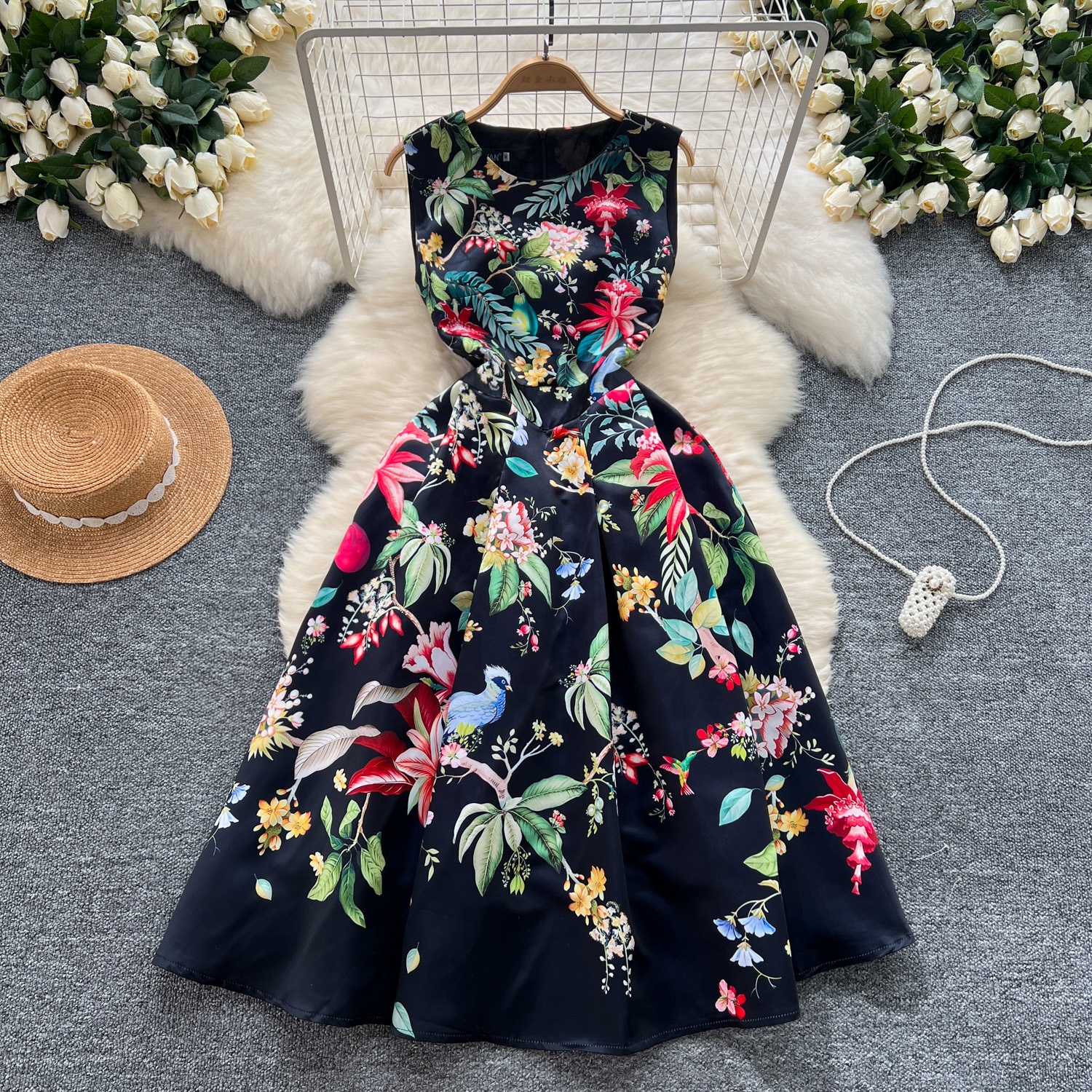 open lace back dress Women's Fiesta Red Color Halter Havana Nights Tropical Leaf Print Maxi Dress S main image 1