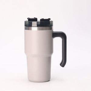 Mug de voyage isotherme sous vide 20oz 30oz avec poignée, couvercle, paille et base antidérapante pour boissons chaudes et froides - Product Image 1