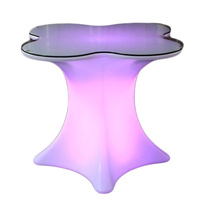 Ensemble de meubles de bar LED RGB lumineux d'extérieur au design professionnel et moderne, chaises et tables en plastique résistant aux UV, 16 couleurs, produits rotomoulés pour salon