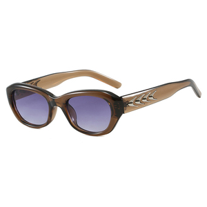 2025 barato de alta calidad nuevo marco pequeño gafas de sol moda Cool UV400 aleta de tiburón decoración gafas de sol de plástico para mujeres - Product Image 4