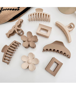 Hot Sale <strong>Hair</strong> Accessories Fashionable Coffee <strong>Color</strong> Daisy <strong>Flower</strong> <strong>Hair</strong> Clip Wholesale <strong>Flower</strong> <strong>Hair</strong> <strong>Claw</strong> 7cm - Product Image 5
