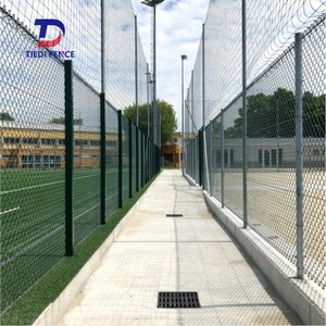 Clôture en <span class=keywords><strong>grillage</strong></span> métallique enduit de PVC vert résistant aux intempéries pour terrain de football avec panneaux de clôture flexibles pour terrain de futsal - Product Image 5