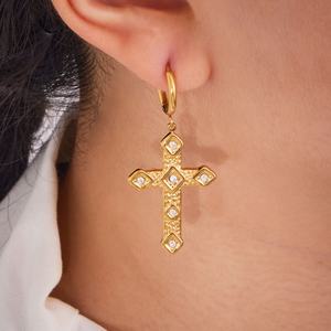 Fabricant de boucles d'oreilles clous en acier inoxydable, boucles d'oreilles classiques, boucles d'oreilles tendance en zircon, bijoux pour femmes - Product Image 4