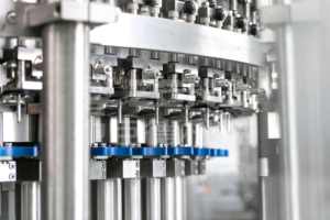 מכונת מילוי בקבוק לחיות מחמד XGF40-40-10 עוצמה גבוהה 1 שנה אחריות 20000bph אוטומטי עבור כוסות משקאות מים מינרליים - Product Image 3