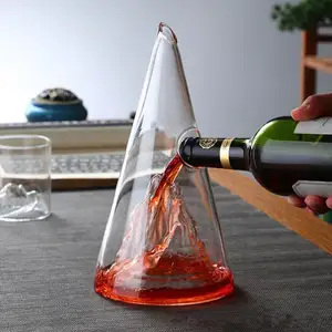 Conjunto de vidro iceberg, pirâmide triangular, vinho tinto, decanter