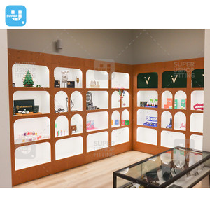 Muebles Personalizados para Tienda de Cigarros, Diseño Interior de Tienda de Tabaco, Exhibición de Pared para Tienda de Cigarrillos, Tienda de Tabaco Vintage de Madera - Product Image 1