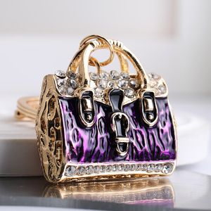 Llavero de aleación creativa con incrustaciones de diamantes, colgante 3D de mini bolso, accesorio de moda para llavero de coche, pedido al por mayor - Product Image 2