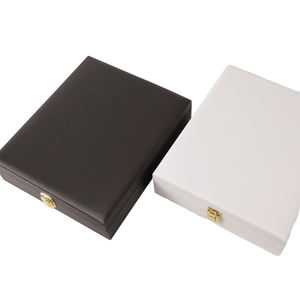 लक्जरी हस्तनिर्मित ग्रे सफेद pu चमड़े के आभूषण स्टैंड आयोजक बॉक्स के लिए तैयार बॉक्स - Product Image 5