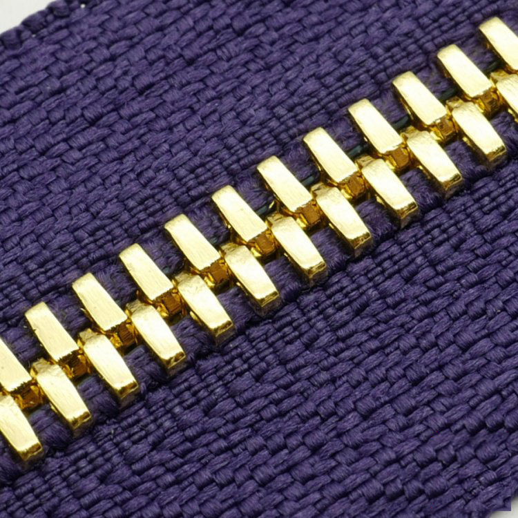 ผ้าสีม่วง+ฟันทอง