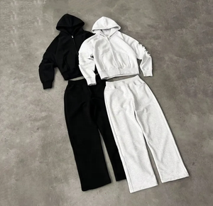 Мужской флисовый спортивный костюм с капюшоном и молнией - Product Image 1