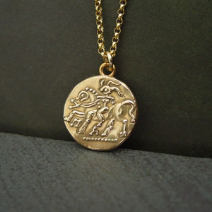 Collier en acier inoxydable avec pièce celtique Rhiannon, plaqué or 18 carats, pendentif <span class=keywords><strong>déesse</strong></span> <span class=keywords><strong>Epona</strong></span>, étanche, hypoallergénique, cadeau de bijoux - Product Image 4