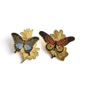 ป้ายโลหะรูปผีเสื้อสีสันสดใสสำหรับผู้หญิงผู้ผลิตดีไซน์แฟชั่นสุดสร้างสรรค์ - Product Image 2