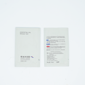 Produits d'accueil personnalisés sous marque privée en mini-sachets pour hôtels de luxe : Shampoing, Huile essentielle, Gel douche, Après-shampoing jetables - Product Image 3