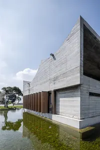 Lokasi museum kekuatan tinggi Veneer kayu beton papan beton ubin dekoratif untuk pelapis dinding eksterior batu