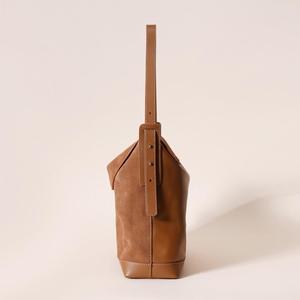 Sac à main vintage en daim populaire et relaxant, grande capacité, imperméable, pour l'été, idéal pour les trajets quotidiens et un usage décontracté - Product Image 5