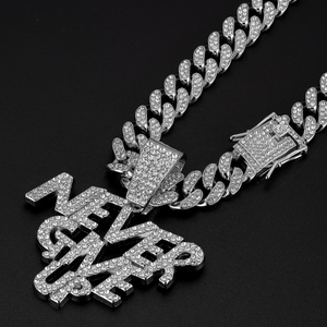Collana Hip Hop Cuban Link con Ciondolo '<span class=keywords><strong>Never</strong></span> <span class=keywords><strong>Give</strong></span> <span class=keywords><strong>Up</strong></span>' in Lega Placcata, Gioielli da Uomo Streetwear per Rapper - Product Image 3