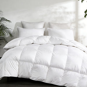 OEM ODM Hot Selling All Seasons <strong>King</strong> <strong>Size</strong> Down <strong>Feather</strong> Comforter Warm and Comfortable Quilted <strong>Duvet</strong> for Deep Sleep - Product Image 2