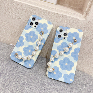 Per <span class=keywords><strong>iPhone</strong></span> <span class=keywords><strong>11</strong></span> 12 13 2021 moda donna di lusso cinturino da polso perlato adesivo antiurto per acqua TPU custodia per telefono con fiore blu fresco - Product Image 1