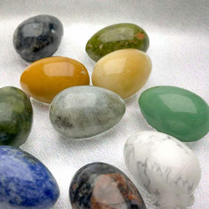 Piedra de Cristal Natural en Forma de Corazón, 2.5cm, Parte Posterior Plana, Pulida, Ecológica, para Reiki y Sanación Energética (Sin Cristal) - Product Image 3