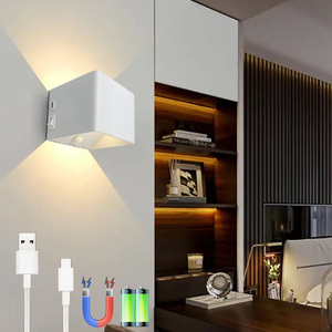 7800MAH Magnétique Carré Cube Applique Murale USB Rechargeable Led Applique Détecteur de Mouvement Éclairage Intérieur Salon Charge Lumière - Product Image 1