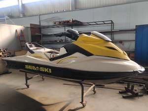 <span class=keywords><strong>Jet</strong></span> <span class=keywords><strong>ski</strong></span> de luxe Sea-Doo neuf de 1400 cm3 avec moteur en fibre de verre 4 temps de 115 ch, confortable et à <span class=keywords><strong>prix</strong></span> compétitif - Product Image 2