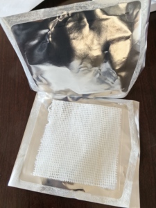 ONEMED Compresses de gaze stériles paraffinées chirurgicales, Pansements de gaze paraffinée, Bandages de gaze à la vaseline - Product Image 5