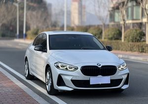 <span class=keywords><strong>BMW</strong></span> <span class=keywords><strong>Serie</strong></span> <span class=keywords><strong>1</strong></span> <span class=keywords><strong>2022</strong></span> 120M Sport Shadow <span class=keywords><strong>1</strong></span>.5T, Auto Usado para el Mercado Ruso, Pintura Original, SUV en China, Buen Estado - Product Image 3