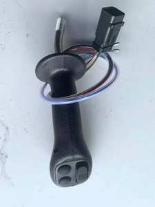 Echt Nieuwe CAT390D <span class=keywords><strong>Joystick</strong></span> 307-3993 390D Orignal Graafmachine <span class=keywords><strong>Joystick</strong></span> 390D Hydraulische <span class=keywords><strong>Joystick</strong></span> - Product Image 3