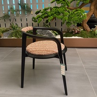 Chaise de salle à manger minimaliste moderne, fauteuil en bois massif noir, coussin en tissu bouclé tweed, dossier incurvé, chaise de restaurant, mobilier de café