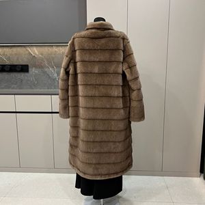 Nuovissimo <span class=keywords><strong>Cappotto</strong></span> in Finta Pelliccia di Visone <span class=keywords><strong>Viola</strong></span> con Motivo a Stelle, Versione Lunga per Donne - Product Image 4