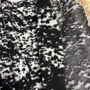 Tela de Encaje Jacquard con Cordón de Poliéster 100%, Estampado Floral, Transpirable, Elástica, Ligera, Lavable a Máquina, Suave - Product Image 5