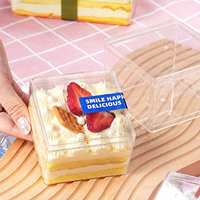 Conteneurs en plastique transparent jetables en gros, gobelets à dessert carrés avec couvercle, boîte à gâteau mousse, emballage