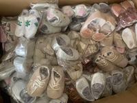 Chaussures de marche précoce pour bébés garçons et filles de 0 à 18 mois, de haute qualité, en boîte surprise, styles variés, colorées, mignonnes, sportives et décontractées