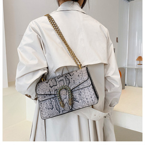 Venta caliente Nuevos bolsos de mujer de moda Patrón de lujo Bolsos de estilo fresco coloridos Bolso cruzado de hombro elegante - Product Image 2