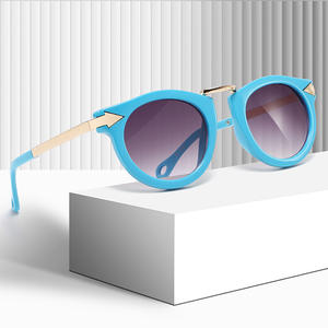 Gafas de Sol Infantiles Estilo Coreano UV400, Marco de PC, Adornos Metálicos en Forma de Flecha, Unisex, Protección Solar, Moda, Salida, Wenzhou K109 - Product Image 4