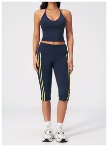 Conjunto Deportivo Casual Rosa de Dos Piezas para Mujer, Top Corto Halter con Franja Lateral, Capris a Media Pantorrilla, Tejido Transpirable, Ajuste Ceñido, Primavera/Verano - Product Image 4