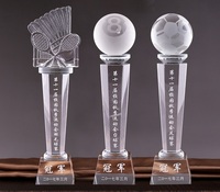 Vente en gros Trophée créatif en verre de cristal pour le football, le golf et le basket-ball pour le tennis de table