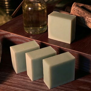 Savon artisanal de <span class=keywords><strong>Marseille</strong></span> à l'<span class=keywords><strong>huile</strong></span> <span class=keywords><strong>d</strong></span>'<span class=keywords><strong>olive</strong></span> pressée à froid, aux huiles végétales, doux et nourrissant, pour le nettoyage du visage et le bain, idéal pour l'hiver - Product Image 3