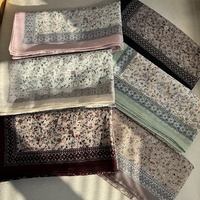 Selendang persegi motif bunga cetak digital 100 warna terlaris Malaysia, benang Bali impor, 45 inci, perekat kuat