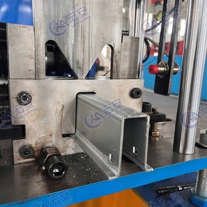 Máquina de Conformado en Frío Omega de Ángulo Recto HANAU con PLC y Motor, Operación Automática, 1300W, 380V - Product Image 4