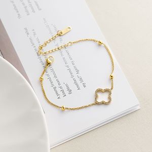 Bracciale in Acciaio Inossidabile Placcato Oro 18k con Zirconi e Farfalla Intarsiata, per Signore alla Moda - Product Image 6