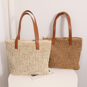 Borsa da spiaggia in carta paglia a spalla piccola a scacchi nuova borsa intrecciata portatile di grande capacità per le vacanze al mare borse estive da spiaggia - Product Image 1