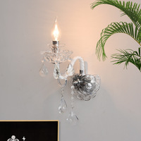 Applique murale LED de luxe française en fer et cristal, avec bras en verre torsadé, style bougie, pour chambre à coucher, chevet et salon