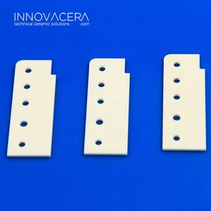 95 96 99 Plaque perforée en céramique d'alumine technique Al2O3 avec trous pour la fixation - Product Image 2