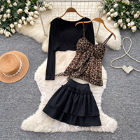 Ensemble 3 pièces Y2K pour femme : Cardigan court à manches longues, débardeur à nouer et mini-jupe à volants superposés – Tenue ajustée pour l'automne