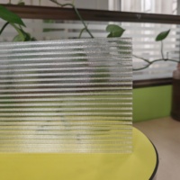 Robustes doppelwandiges Kristall 6mm Polycarbonat-Hohl blech Mehr schicht iges matti ertes Design Moderner Stil für Hotel-PC-Material dächer