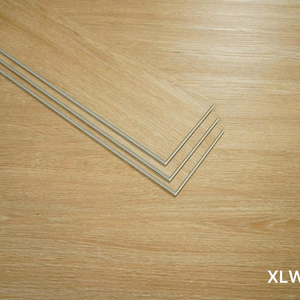 Suelo Vinílico SPC Rígido con Acabado de Madera, Material de PVC, Tratamiento de Superficie Tipo Parqué, Fácil Instalación con Sistema de Clic, para Uso Residencial - Product Image 1
